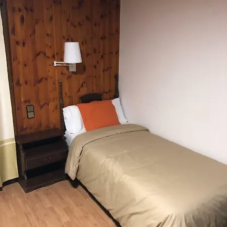 Di Verena Hostel Puigcerdà